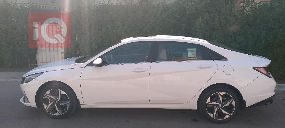 هیوندای ئەلەنترا